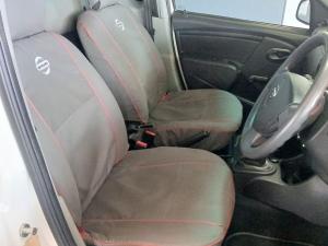Nissan NP200 1.6i safety pack (aircon) - Image 9