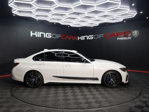 BMW 3 Series 330i Sport Line Launch Edition - Image 3