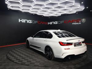 BMW 3 Series 330i Sport Line Launch Edition - Image 4