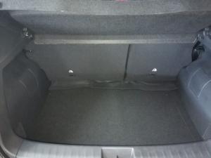 Nissan Magnite 1.0 Visia manual - Image 8