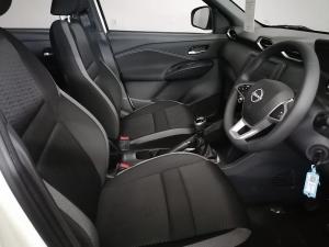 Nissan Magnite 1.0 Visia manual - Image 9