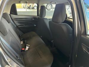 Suzuki Swift 1.2 GLX manual - Image 9