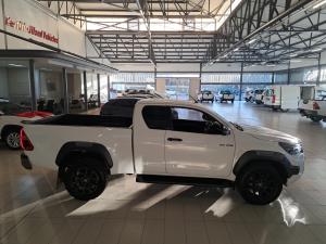 Toyota Hilux 2.8GD-6 Xtra cab 4x4 Legend manual - Image 5