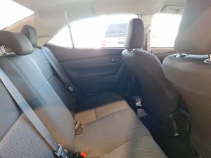 Toyota Corolla Quest 1.8 Plus manual - Image 12