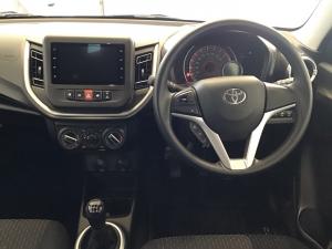 Toyota Vitz 1.0 XR manual - Image 6
