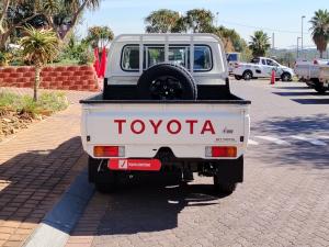 Toyota Land Cruiser 79 2.8GD-6 double cab - Image 5