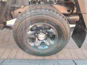 Toyota Land Cruiser 79 2.8GD-6 double cab - Image 10
