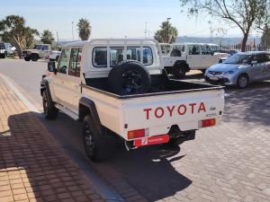 Toyota Land Cruiser 79 2.8GD-6 double cab - Image 11