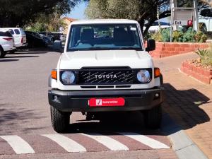 Toyota Land Cruiser 79 2.8GD-6 double cab - Image 4
