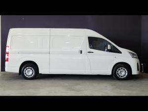 Toyota Quantum 2.8 SLWB panel van - Image 3