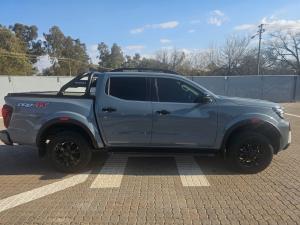 Nissan Navara 2.5DDTI PRO-4X 4X4 automatic D/C - Image 3