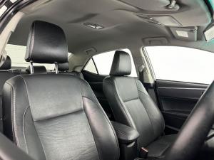 Toyota Corolla 1.8 Prestige - Image 18