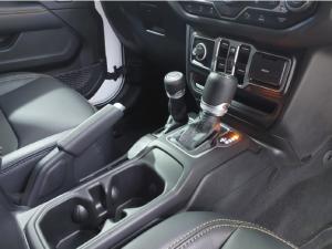 Jeep Wrangler Unlimited 2.0T Sahara - Image 13