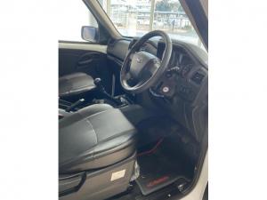 Mahindra Pik Up 2.2CRDe single cab S4 (aircon) - Image 11