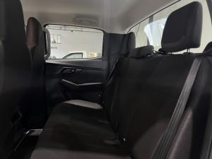 Isuzu D-Max 1.9TD double cab L manual - Image 10