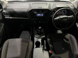 Isuzu D-Max 1.9TD double cab L manual - Image 8