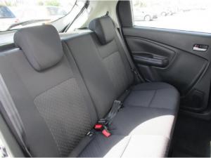 Toyota Vitz 1.0 XR manual - Image 9