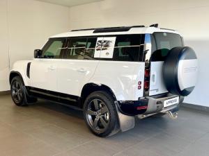 Land Rover Defender 110 D300 X-Dynamic HSE - Image 4