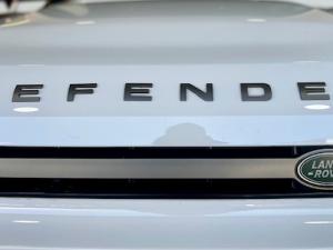 Land Rover Defender 110 D300 X-Dynamic HSE - Image 9