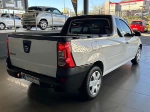 Nissan NP200 1.6i safety pack (aircon) - Image 7