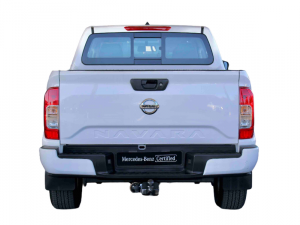 Nissan Navara 2.5DDTi double cab SE Plus auto - Image 2