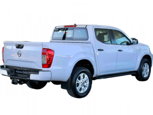 Nissan Navara 2.5DDTi double cab SE Plus auto - Image 3