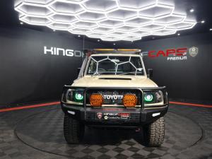 Toyota Land Cruiser 79 4.5D-4D V8 double cab LX - Image 2