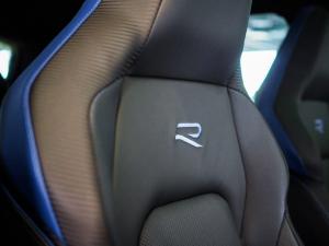 Volkswagen Golf R - Image 13