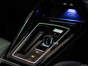 Volkswagen Golf R - Image 7