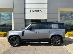 Land Rover Defender 110 D300 X-Dynamic HSE - Image 4