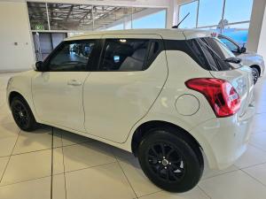 Suzuki Swift 1.2 GL auto - Image 4