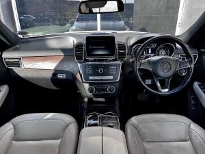 Mercedes-Benz GLE GLE350d - Image 21
