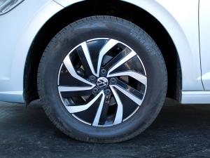 Volkswagen Polo hatch 1.0TSI Life manual - Image 12