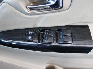 Toyota Fortuner 3.0D-4D Ltd edition auto - Image 13
