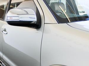 Toyota Fortuner 3.0D-4D Ltd edition auto - Image 6