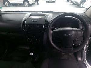Isuzu D-Max Gen 6 250c single cab - Image 7