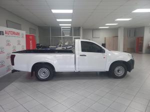 Isuzu D-Max Gen 6 250c single cab - Image 4