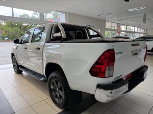 Toyota Hilux 2.4GD-6 double cab Raider manual - Image 16