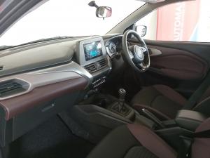 Toyota Starlet Cross 1.5 XS manual - Image 7