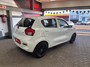 Toyota Vitz 1.0 XR manual - Image 2