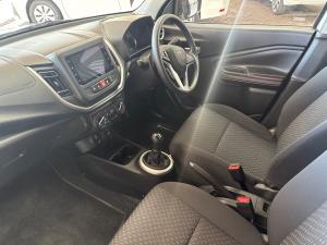 Toyota Vitz 1.0 XR manual - Image 7
