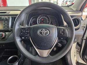 Toyota RAV4 2.0 GX - Image 8