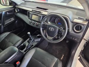 Toyota RAV4 2.0 GX - Image 14