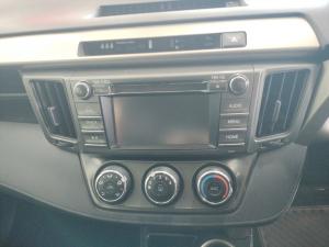 Toyota RAV4 2.0 GX - Image 14