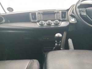 Toyota RAV4 2.0 GX - Image 16