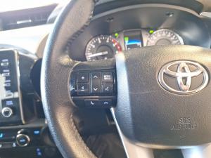 Toyota Hilux 2.8GD-6 double cab Raider auto - Image 9