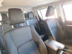 Toyota Hilux 2.8GD-6 double cab Raider auto - Image 12