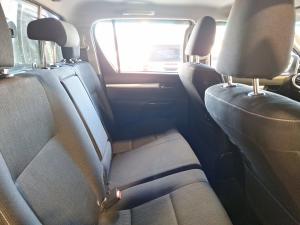 Toyota Hilux 2.8GD-6 double cab Raider auto - Image 13