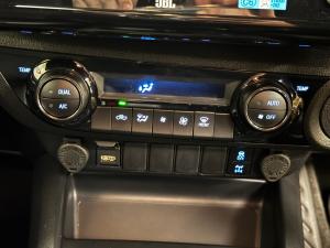 Toyota Hilux 2.8GD-6 double cab Legend auto - Image 14