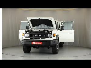 Toyota Land Cruiser 79 2.8GD-6 double cab - Image 13